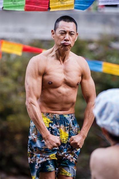 男明星年过四十胖是常态？张涵予邓超，快把腹肌给他们看看