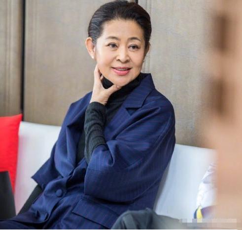 不换|倪萍称多年不换浴巾 姐姐真是节俭