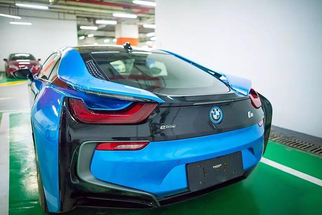 武汉豪车最多的7家停车场大曝光！贫穷限制了你