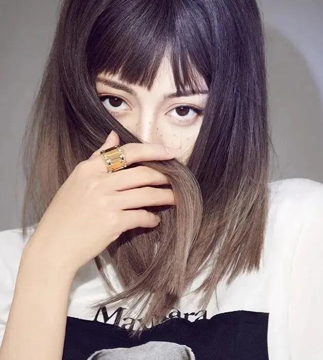 热巴元气大伤失去流量？粉丝喊话每人至少买五本今天说说娱乐圈