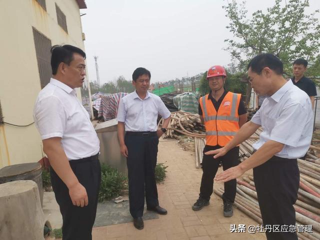 牡丹区区长张泽中检查督导防汛工作