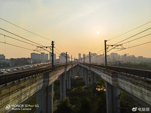 超感光下的夜色之美！摄影师眼中的荣耀30Pro+