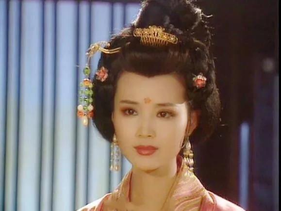 全员带金主，怎么就是红不了？