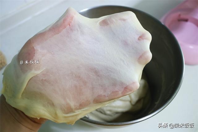 ​做面包，用它和面，面包柔软拉丝，放3天也不硬，比买的好吃