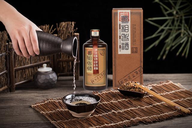 蜀相老酒每一滴都是正宗坤沙，地道酱香