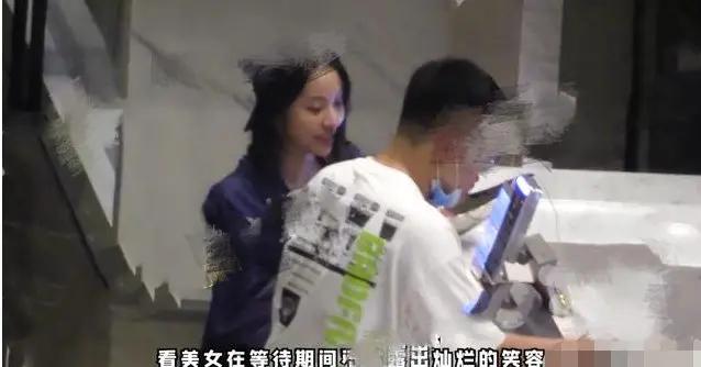 张一山劈腿实锤哈 和女人深夜拉手被拍 宋妍霏方却表示今天刚分手