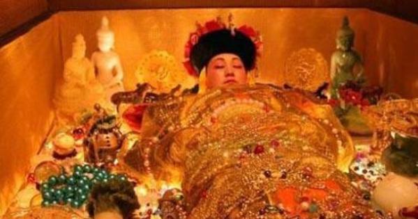 慈禧口中那颗价值8亿的夜明珠，如今下落已查清