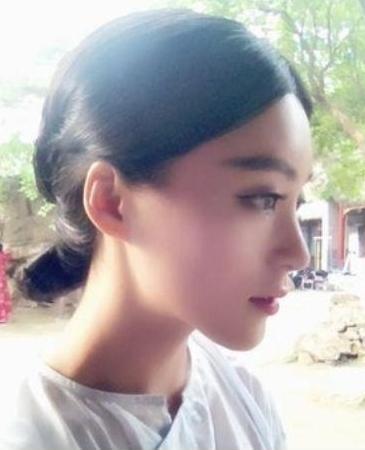 她曾是范冰冰“裸替”，拍激情戏时一丝不挂，