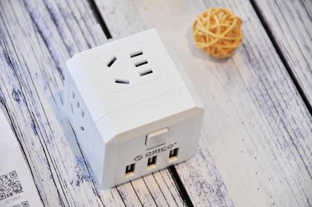 解决桌面排线凌乱困扰，奥睿科(ORICO)电立方桌面立体插座