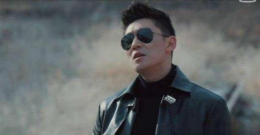 快进着看完《三叉戟》，我默默的给打了两分