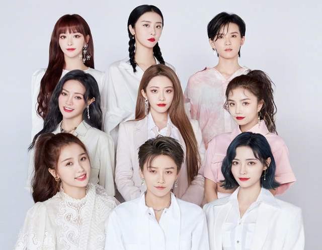 出道仅一个月，赵小棠实现弯道超车，手头资源