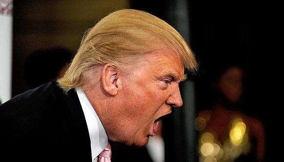 无视行政命令，特朗普话音刚落，推特就给其贴