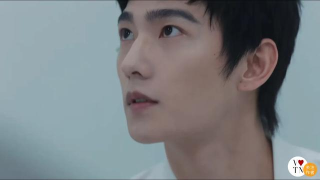 杨洋杨紫七夕限定广告片！杨紫衣服太丑，不妨碍偶像片氛围