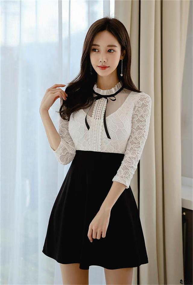 孙允珠：巴比伦圆环锁领浮雕白雪衣裙