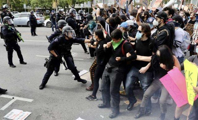 疫情神助攻！中国经济反超美国，直接跻身世界