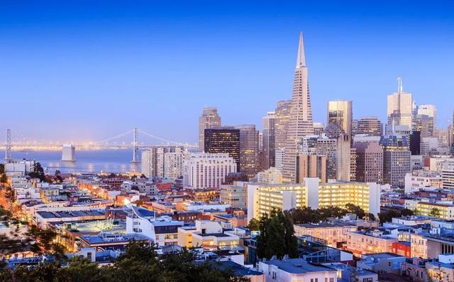 美国华人工程师抱团闯硅谷裁员潮：留下，还是转身回国？