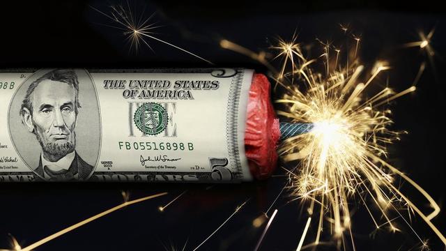 美国债务39年增2500%,万亿美债或将被减，美国巨额
