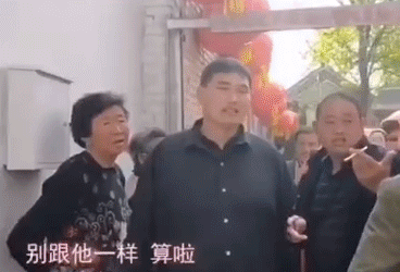 大衣哥家门被强踹，张文宏被骂崇洋媚外：别试