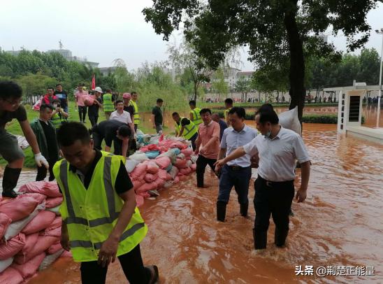 湖北武穴：聚焦住建系统众志成城战洪图