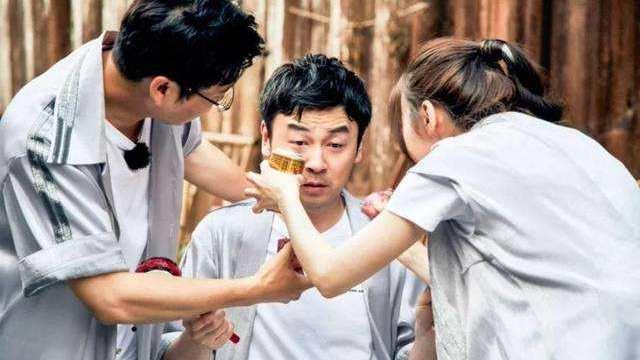 为什么说艺人要少接综艺？薛之谦和沙溢用实际