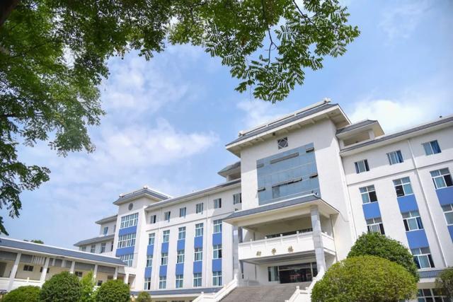 实力不输本科，成都这所国家示范高校被誉为专科版“双一流”大学