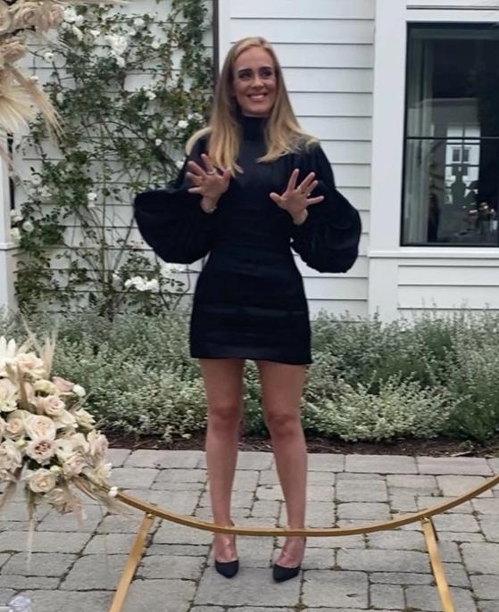 阿黛尔瘦身成功后，其模仿者贷款10万切胃“追随”：想瘦150斤