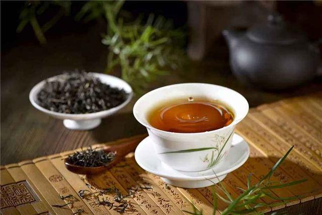 保温杯不能放2种水，再喜欢喝也不行，看完告知