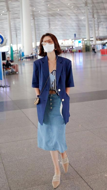 被蓝盈莹美到了，《浪姐》初舞台好惊艳，私服