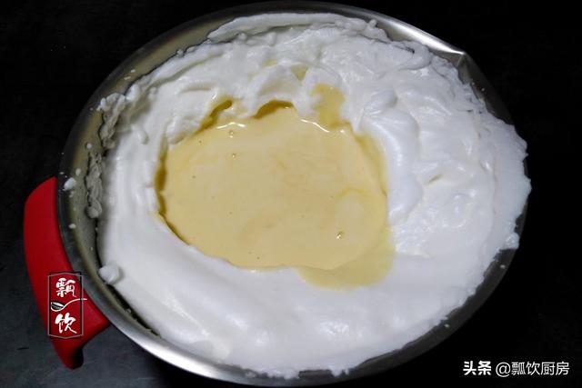 做蛋糕总失败，试试这做法，厚实不开裂，嫩得直颤悠，特别香