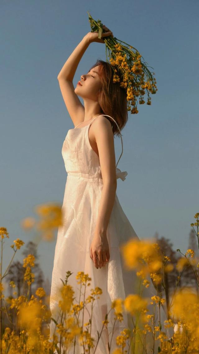 心语|一句话晚安心语说说句子：小时候有无数的梦想现在只想好好生活