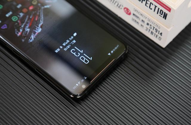 电竞手机中的“最强王者”：ROG游戏手机2深度评测