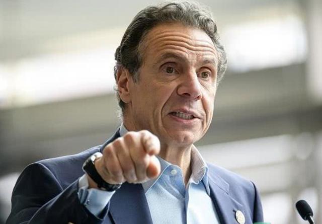 病毒变异？特朗普闯下大祸！美民众怒斥：救救