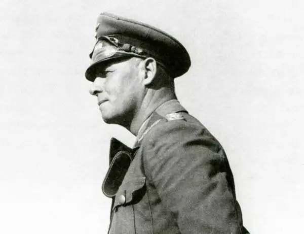 �¹�������һ���ڣ����пα�д�ĺ��������ս�¾��Ǳ�ȺŹ������