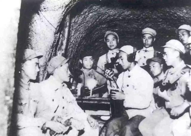 上甘岭战役，美军采用人海战术，志愿军一挺重