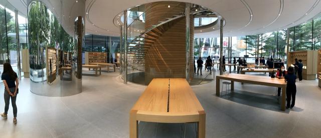 泰国曼谷全新 Apple Store正式开业，采用"树冠"设计造型