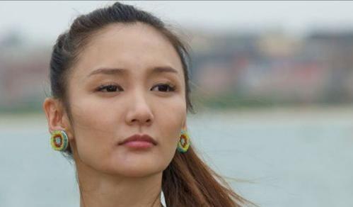 牛萌萌吸毒：三十加单身女让我相信“世界让我