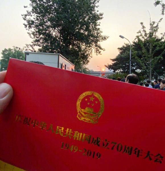 黄子韬飙脏话怒怼特朗普引争议，看完这一则消