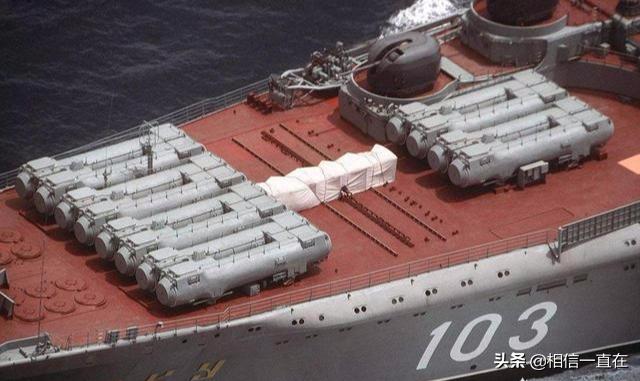 为什么印度“维克拉玛蒂亚”号航母的舰岛设置在舰体中间？