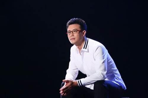 央视最有文化的主持人的妻子，冒死也要生儿育女，原来她只为报答