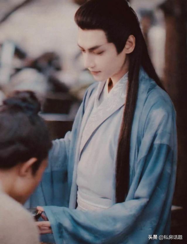 罗云熙的《月上重火》：这样的上官透是否有撩到你