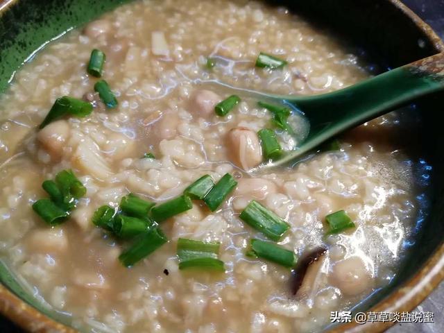 新花生上市，老泉州人就好这一口，花生咸粥，粉糯香甜，无敌美味