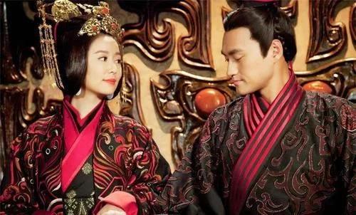 皇帝错睡嫔妃后生下一子，其子孙成千古一帝，