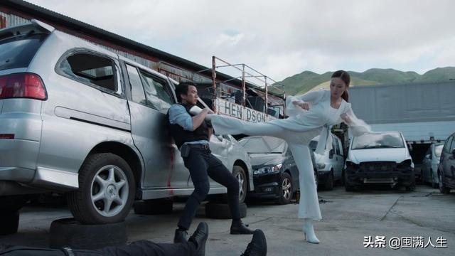 《战毒》男一号的登场方式，内地顶流男星都会