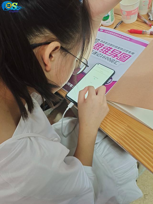 奇速英语夏令营初中词汇班—成都唐新琳，乐观自信补英语短板