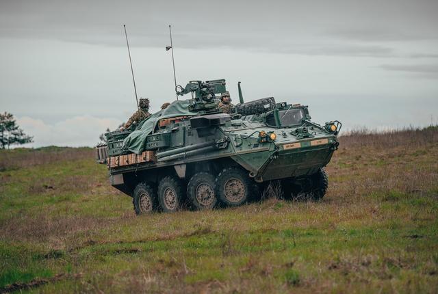 418万人已确诊！美英无视疫情失控，出动精锐部