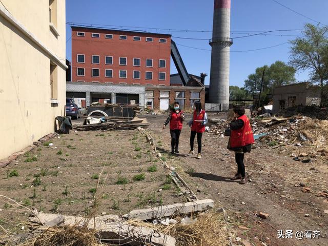 「齐齐哈尔关注」南浦街道文明社区开展“防疫宣传 安全巡逻”活动