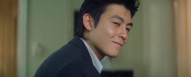 为什么《无间道Ⅱ》中，要加入香港回归的画面，有何深意？