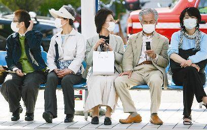 新冠病毒肆虐，日本为何佛系防疫