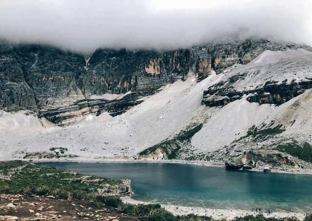 挂张|景区回应挂张东升禁入告示牌 幽默提醒游客注意安全