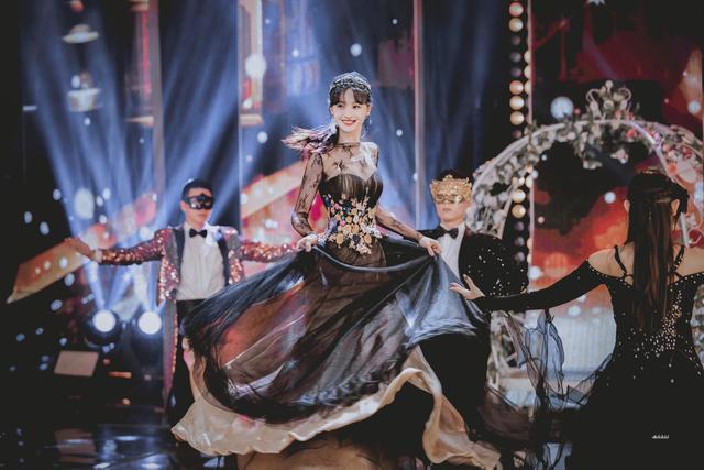 湖里|郑爽手机掉湖里了 三星换回华为综艺爽今年营业满分